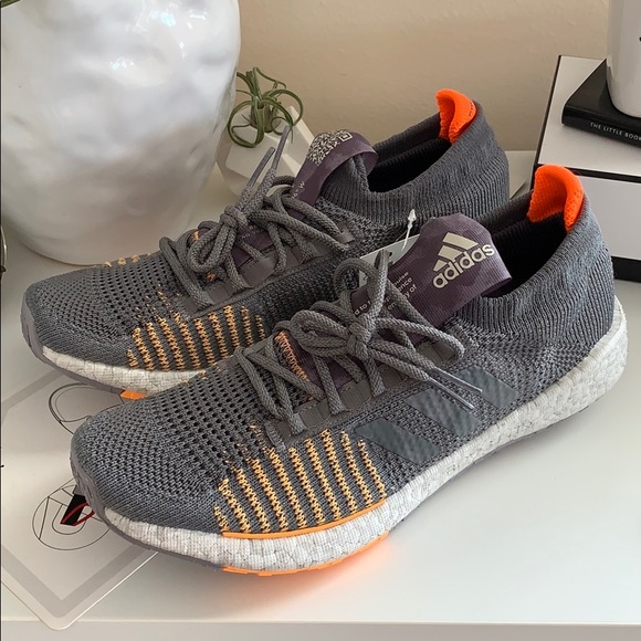 NWT Adidas Pulseboost HD Running shoes - Picture 2 of 10